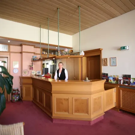 Hotel Linde Pfalz 3*