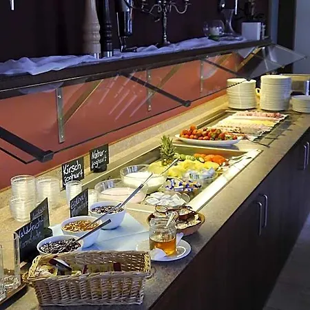 Linde Pfalz Hotel Silz (Rhineland-Palatinate)