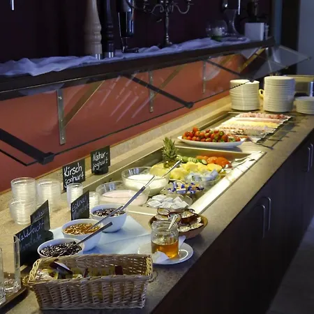 Linde Pfalz Hotel Silz (Rhineland-Palatinate)
