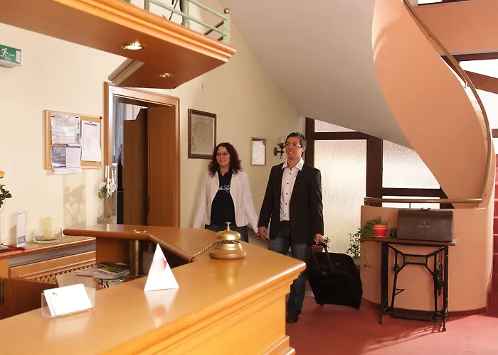 호텔 Linde Pfalz 실즈